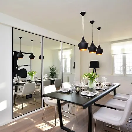 Apartment Modern Four Bedrooms
