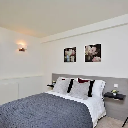 Modern Four Bedrooms