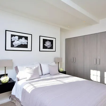 Modern Four Bedrooms Amsterdam