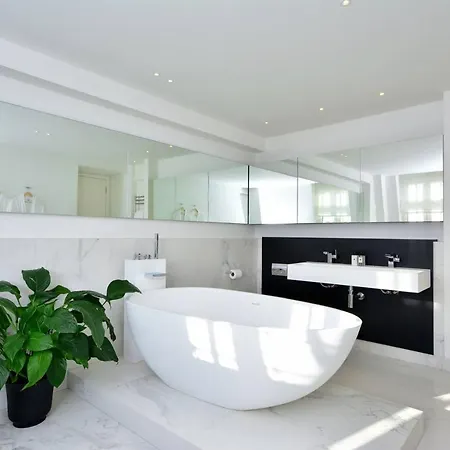 Modern Four Bedrooms *